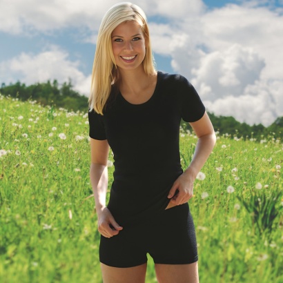 Engel-701340-Women-Thermal-Boy-Shorts-Merino-Wool-Silk-LIFESTYLE-1__41827.jpg